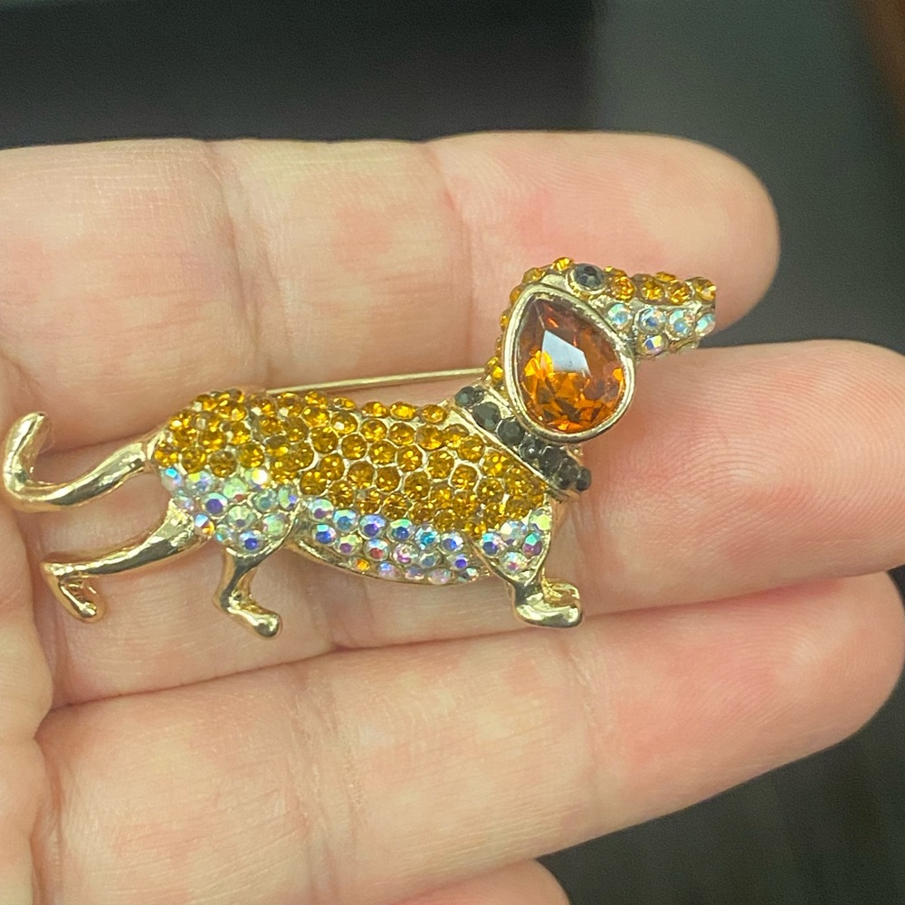 Gold and Orange Dachshund Brooch - Picture 3 of 3